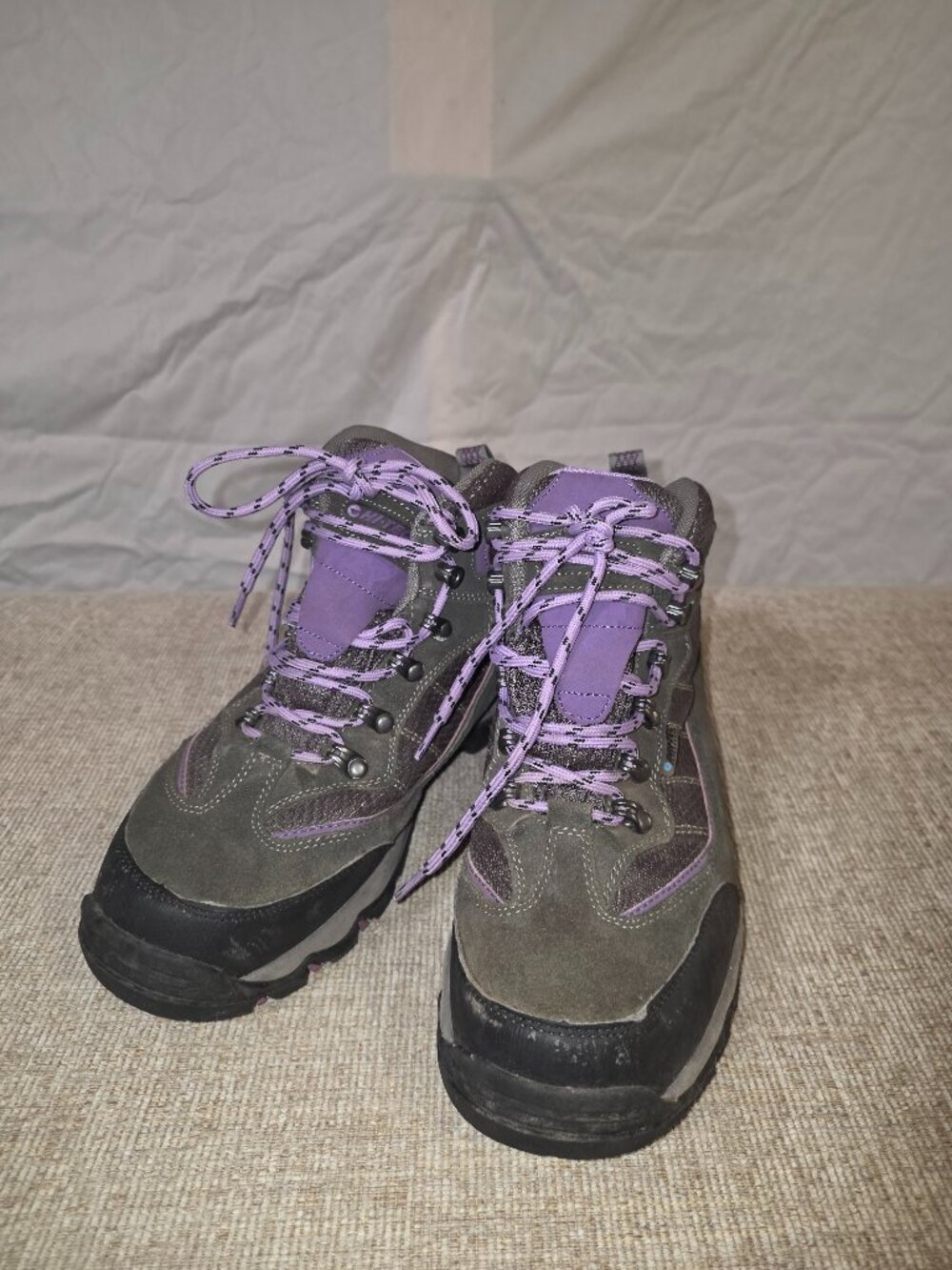 Hi-Tec Skamania Waterproof Hiking Womens  - Size 9 - Gray and purple